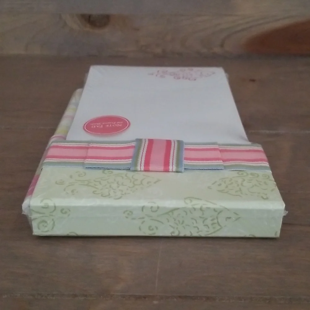 Two’s Company Pad and Pen Set
